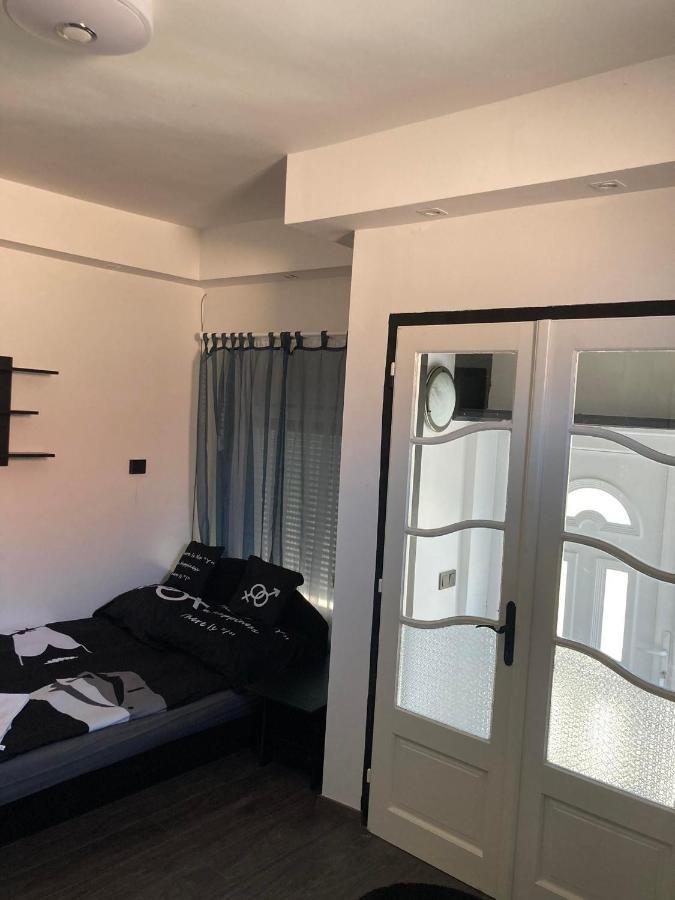Aparthotel Arany Apartman Cegléd Zewnętrze zdjęcie