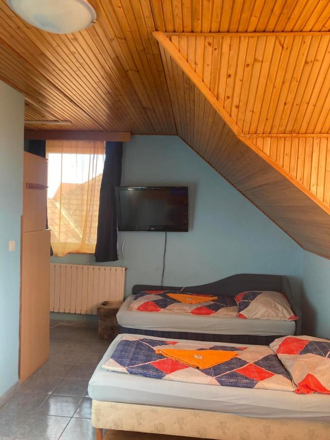 Aparthotel Arany Apartman Cegléd Zewnętrze zdjęcie